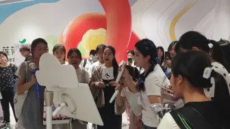 Download Video: 这是在深深演唱会前的应援吗？沉默的羔羊？这么快就会了？没有小孩姐不敢唱的……