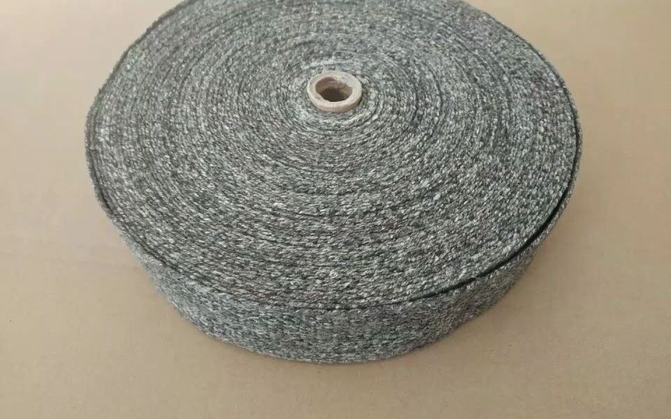 陶瓷纤维布包括无烟硅酸铝纤维陶瓷纤维布和无烟生物可溶性陶瓷纤维布