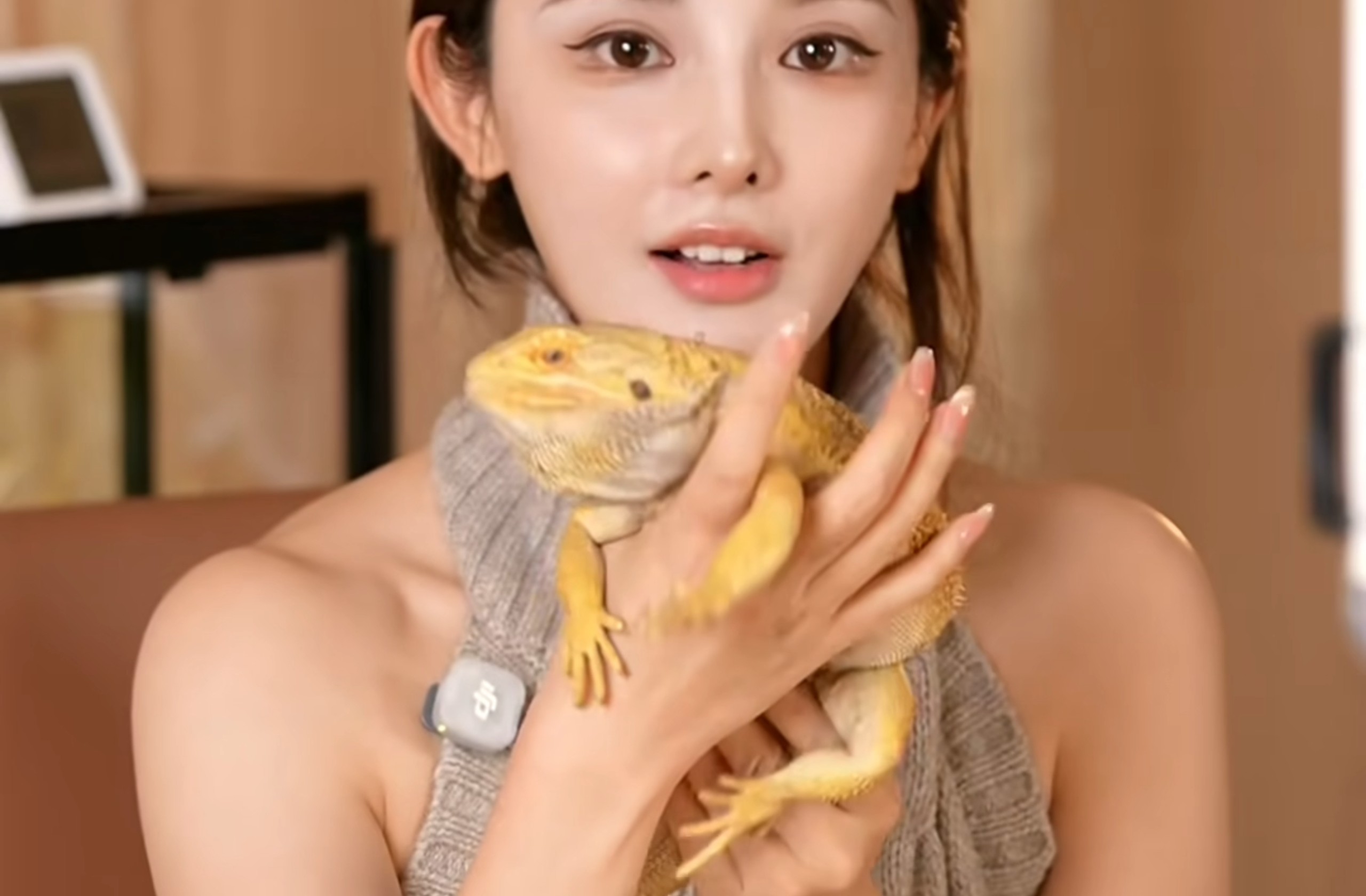 彭小苒直播
