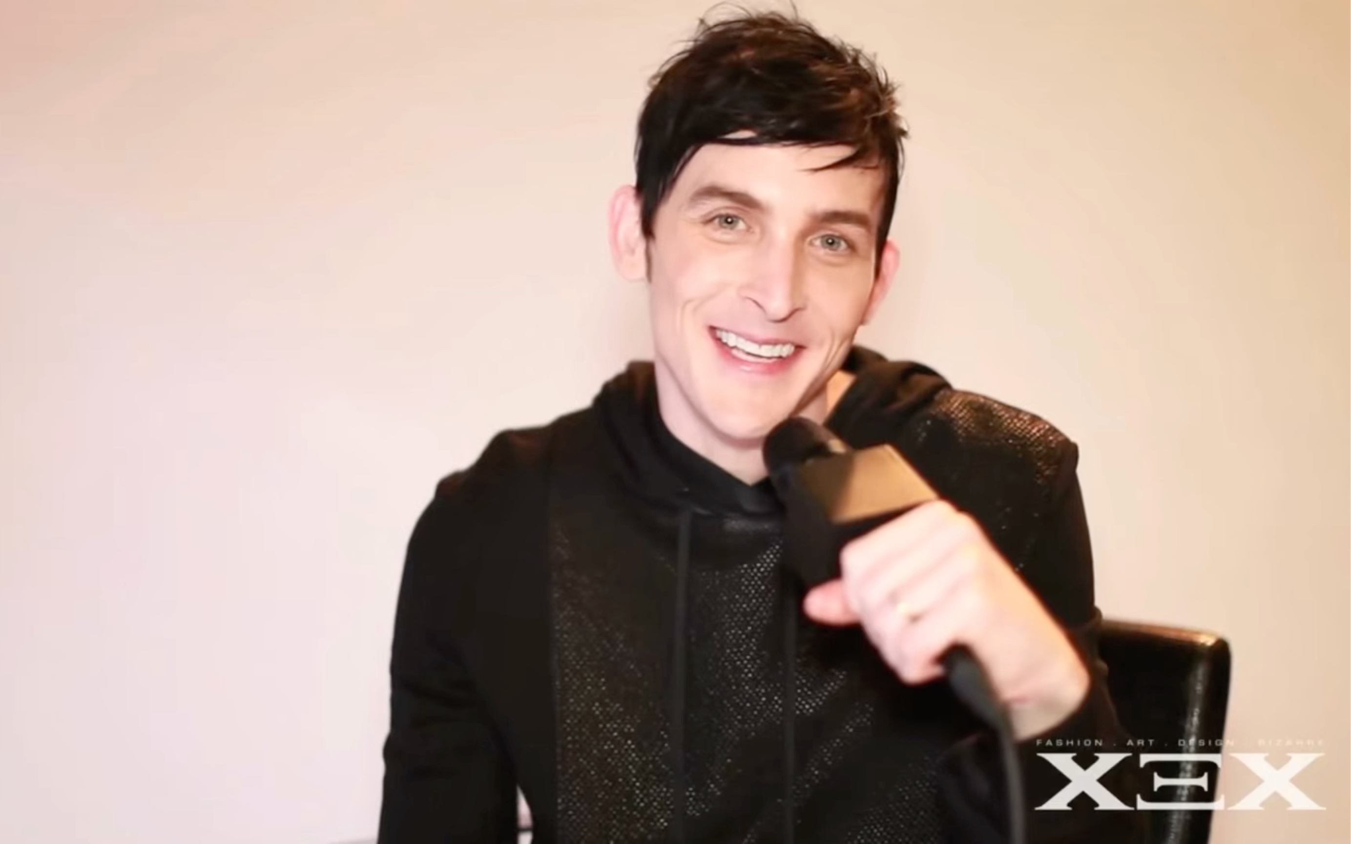 2015罗宾泰勒杂志拍摄+采访|Robin Lord Taylor Talks Gotham On XEX Magazine Cover Shoot哔哩哔哩bilibili