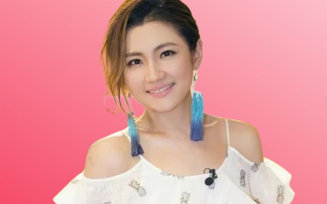 41岁任家萱宣布怀孕,一脸幸福晒b超透露孩子性别,小男友却态度冷淡