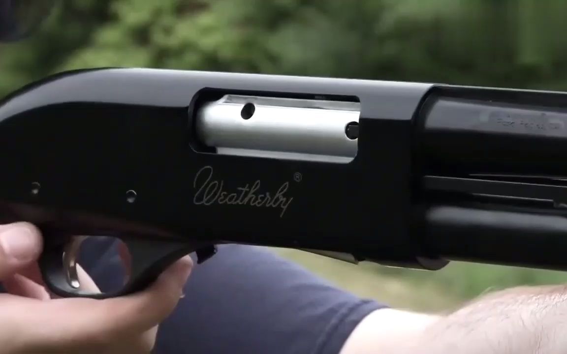 12号口径霰弹枪,外号"喷子"打击范围广近战威力极强!