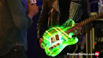 Télécharger la video: 【John5】五爷 - Rig Rundown - John5 on Tour with Rob Zombie （2013）