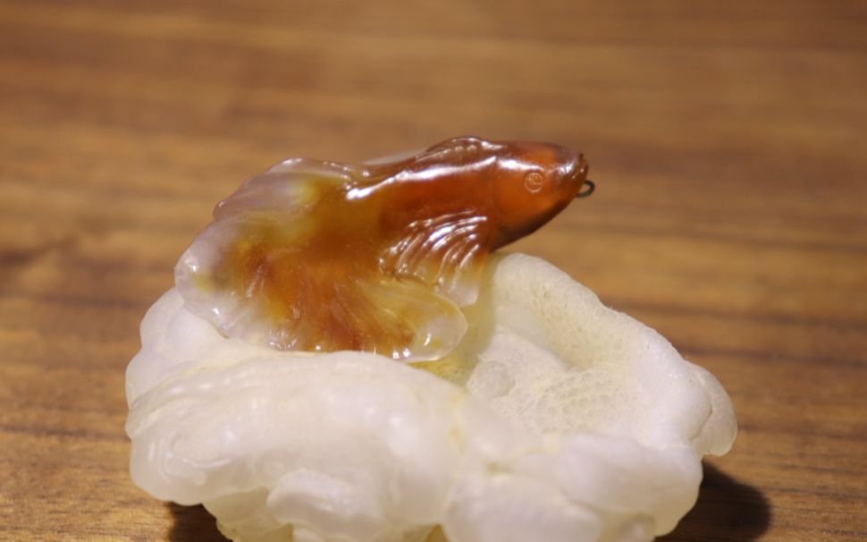 【玉雕】阿拉善玛瑙俏色斗鱼「力争上游」完工啦