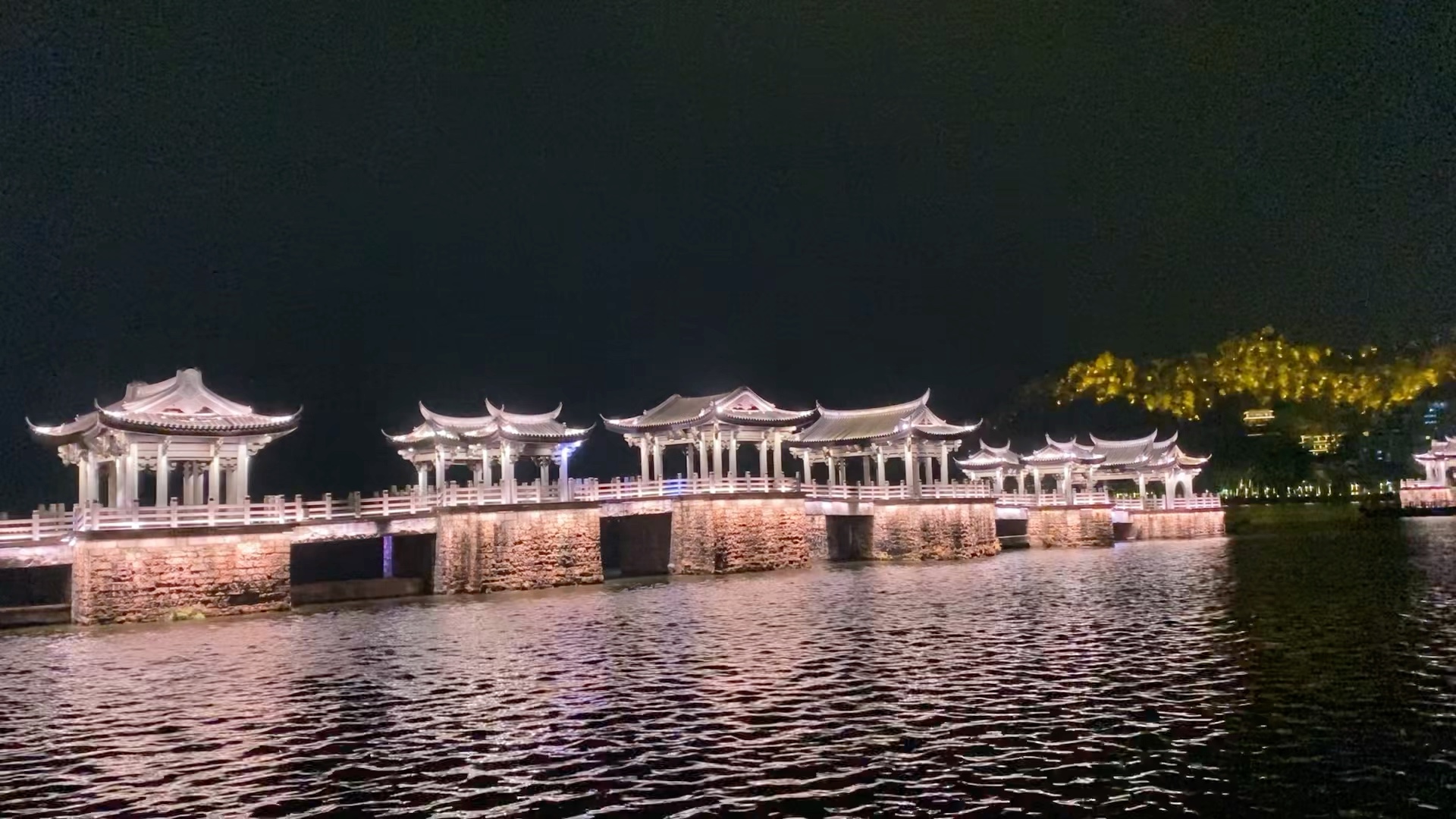 潮州廣濟橋,夜景太美了!揭陽牛肉火鍋!太鮮美了!