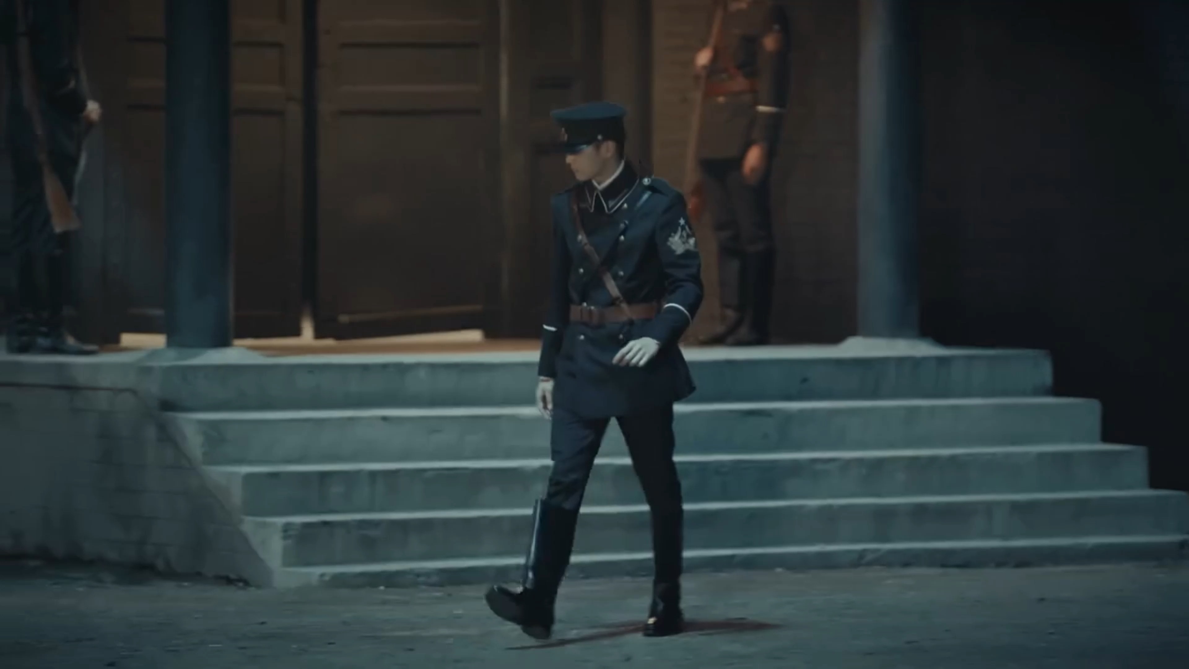 许凯穿军装的样子太帅了