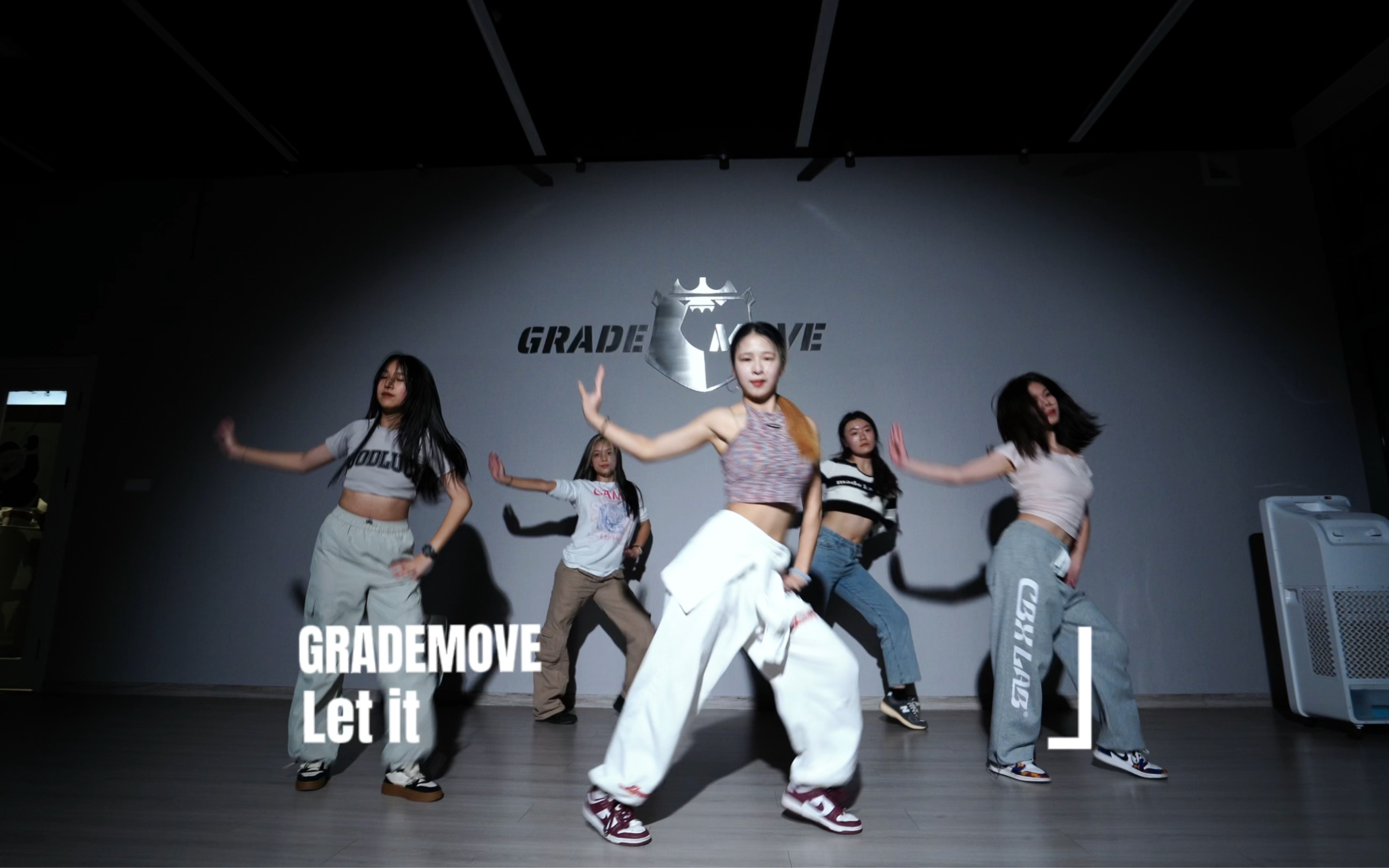 move 街舞工作室】欣怡老师jazz初阶课堂视频干净且有力的动作 我还是