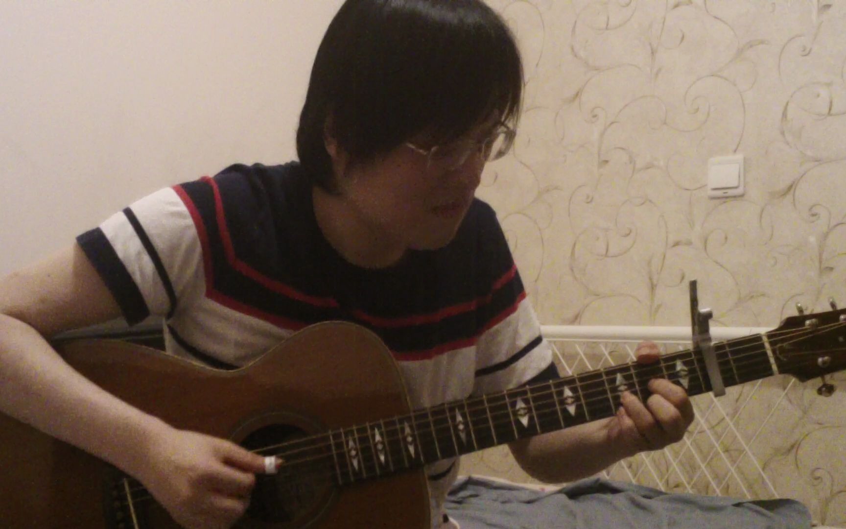 应该是b站最好翻弹itsnevertoolatetommyemmanuel的曲子coveredby