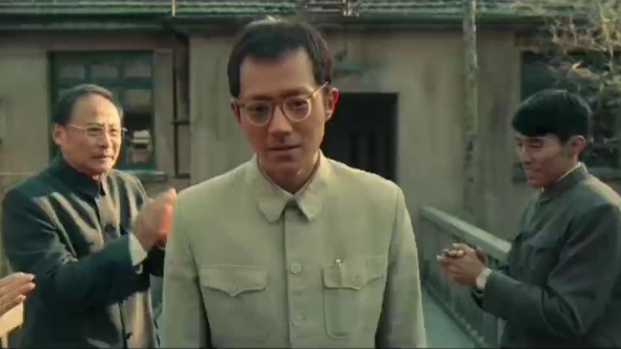 电影《解密》发布预告片:已开启预售!