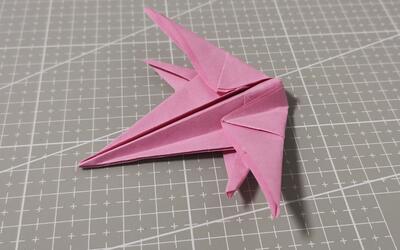 玩过雷霆战机游戏吗?战机折纸教程来了,快来折一个吧!