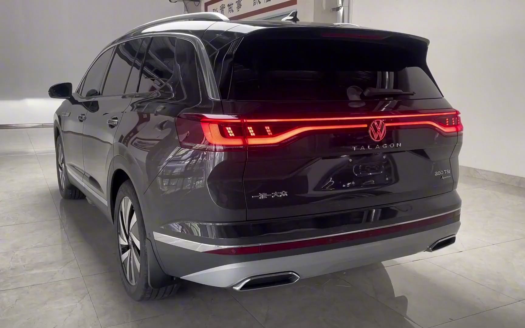 2022款大众揽境380四驱豪华佳境版pro7座最新落地价格,值不值?