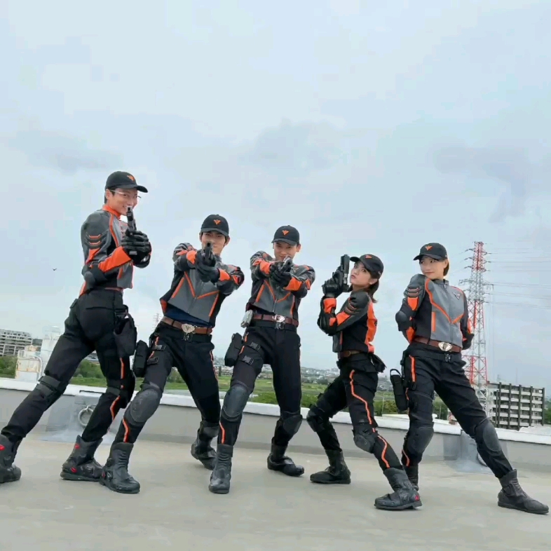 《德凯奥特曼》,精英胜利队【集体照】_哔哩哔哩_bilibili