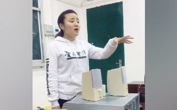 抖音上唱歌好听的音乐老师,这才是真正的老师!哔哩哔哩bilibili