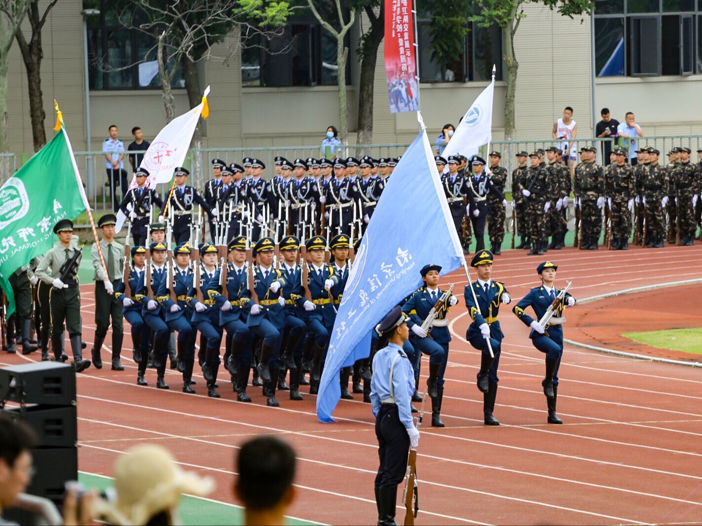 【南信大国护】青春护旗展风采 交流互鉴共成长哔哩哔哩bilibili