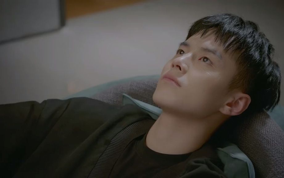 【我的邻居长不大】林漾(李溪芮)×陆正安(何与)cut_哔哩哔哩_bili