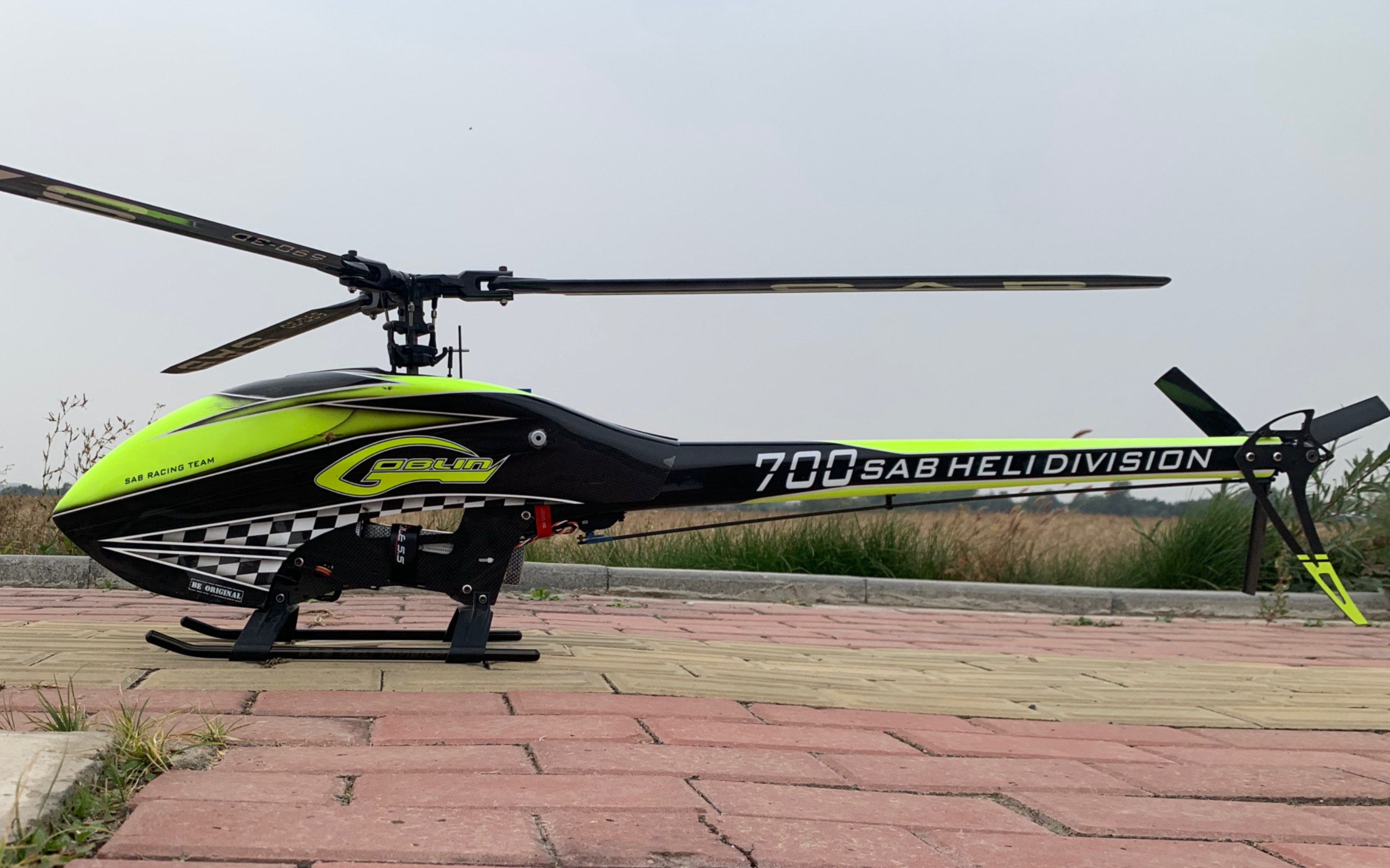 goblin sab700 hps3 航模直升机 特技飞行 hps700 三桨直升机