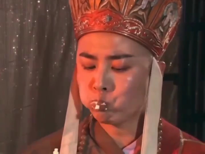 唐僧和国王一起吃汉堡包 #西游记 #西游记女儿国 #暮色回响