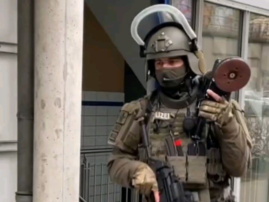 【derbildreporter】sek