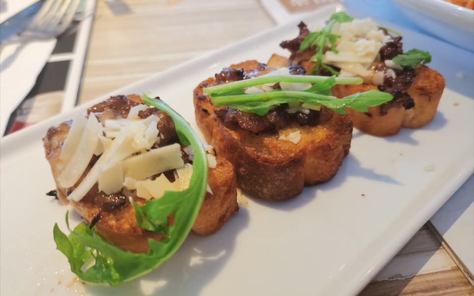 又是一顿必胜客下午茶～肥牛tapas