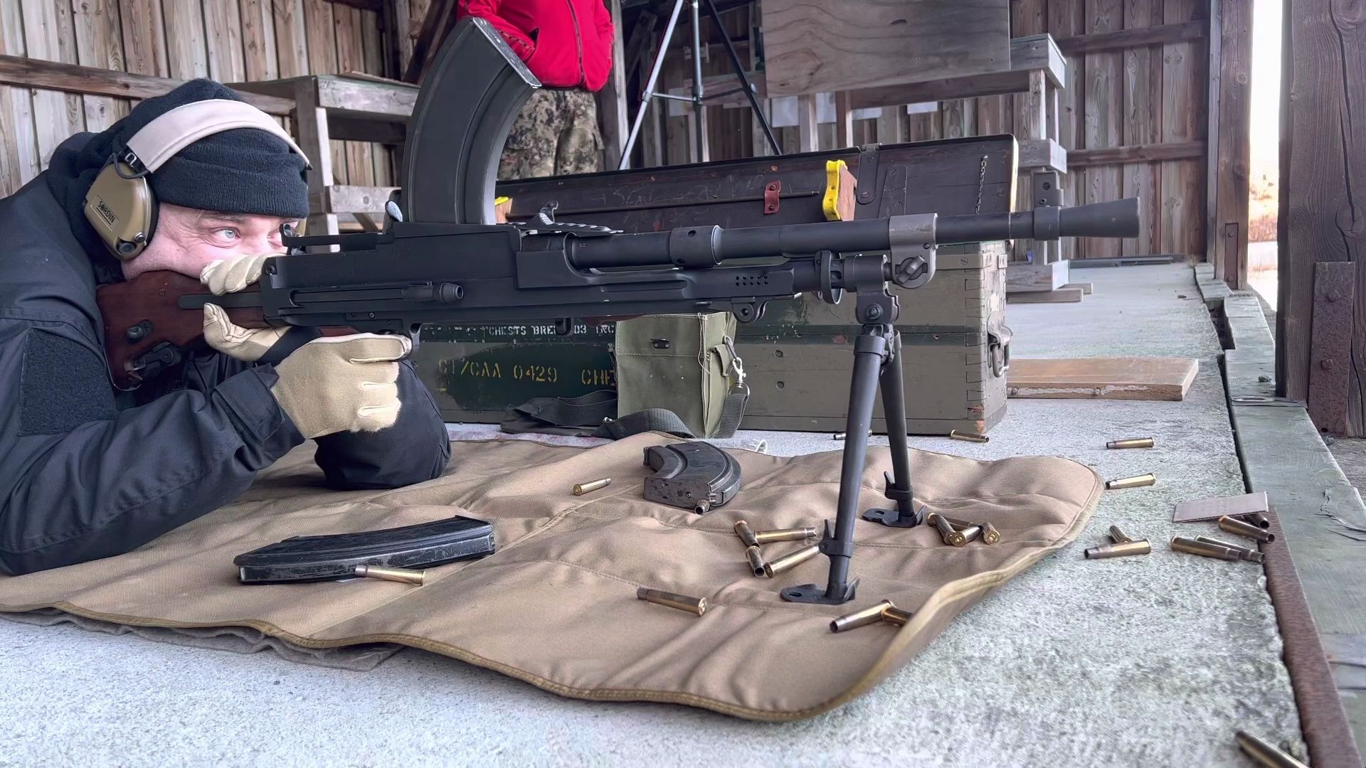 英国布伦mk3型机枪射击