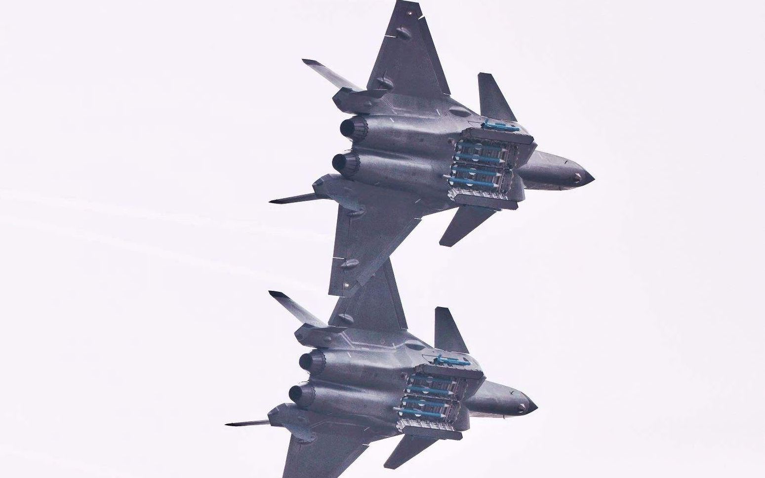 歼20战机双机满载导弹开弹舱展示超清1080p