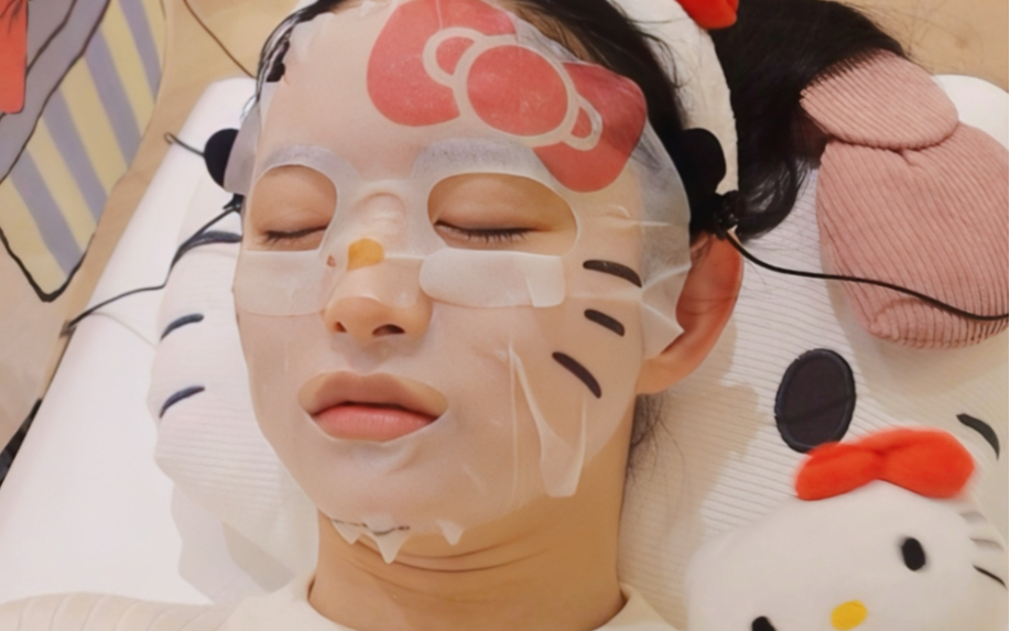 给闺蜜体验hellokitty全套护肤spa!12分钟加长版!极度舒适哔哩哔哩bilibili