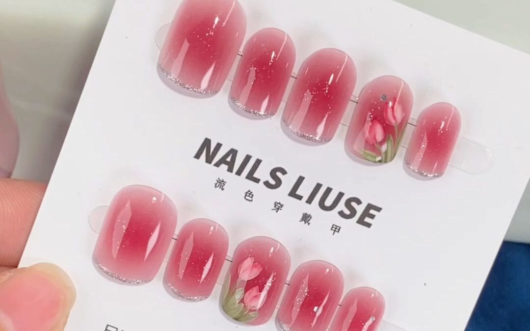 夏日冰透梅子色郁金香美甲