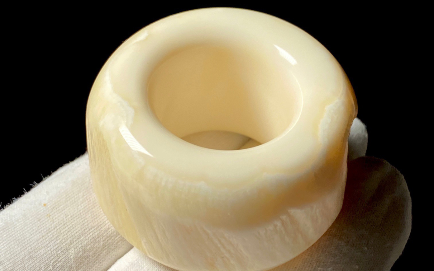 独角原皮扳指,欧洲贵族,高端文玩——规格:内径21桩高25.4壁厚11.