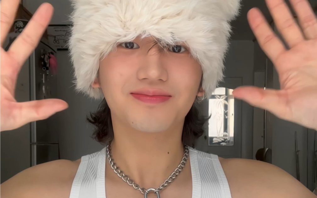 适合男生纯欲唇釉分享-21314179xbuddies-man-哔哩哔哩视频