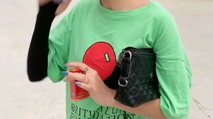 女街溜子碰见老爸了