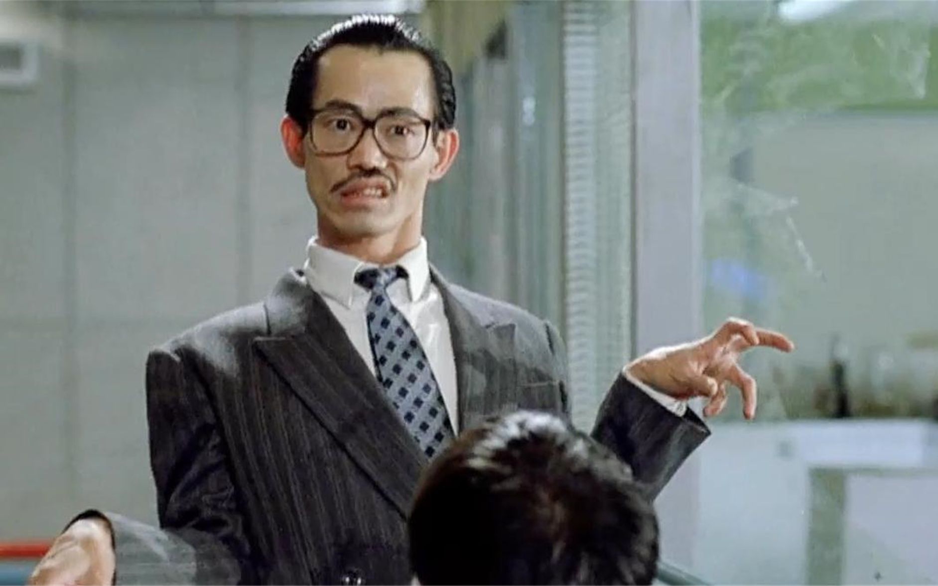 元华武功高强,不料洪金宝给他来一针,鹰爪功秒变鸡爪功_哔哩哔哩_bili