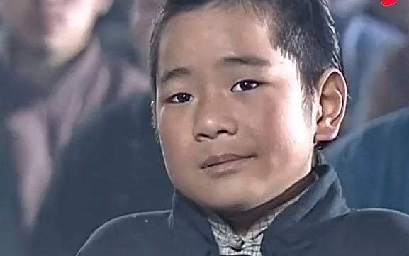 大染坊:小滑头陈六子偷师,忙前忙后染坊生意越来越红火