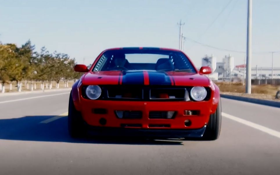 20万的火箭兔s14,帅过了600万的大兰博,而且还能漂移