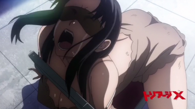 被绑架惨遭打屁股和特殊play惩罚的女人质