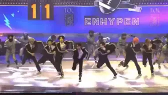 Video herunterladen: 【ENHYPEN/enhypen】【梁祯元】多视角MAMA最佳新人男团的dance break