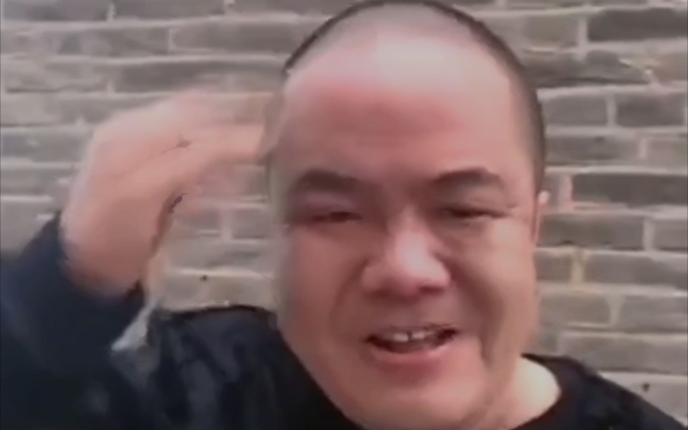 刀哥拿不住他的酒桶了你能帮帮他吗?_哔哩哔哩_bilibili