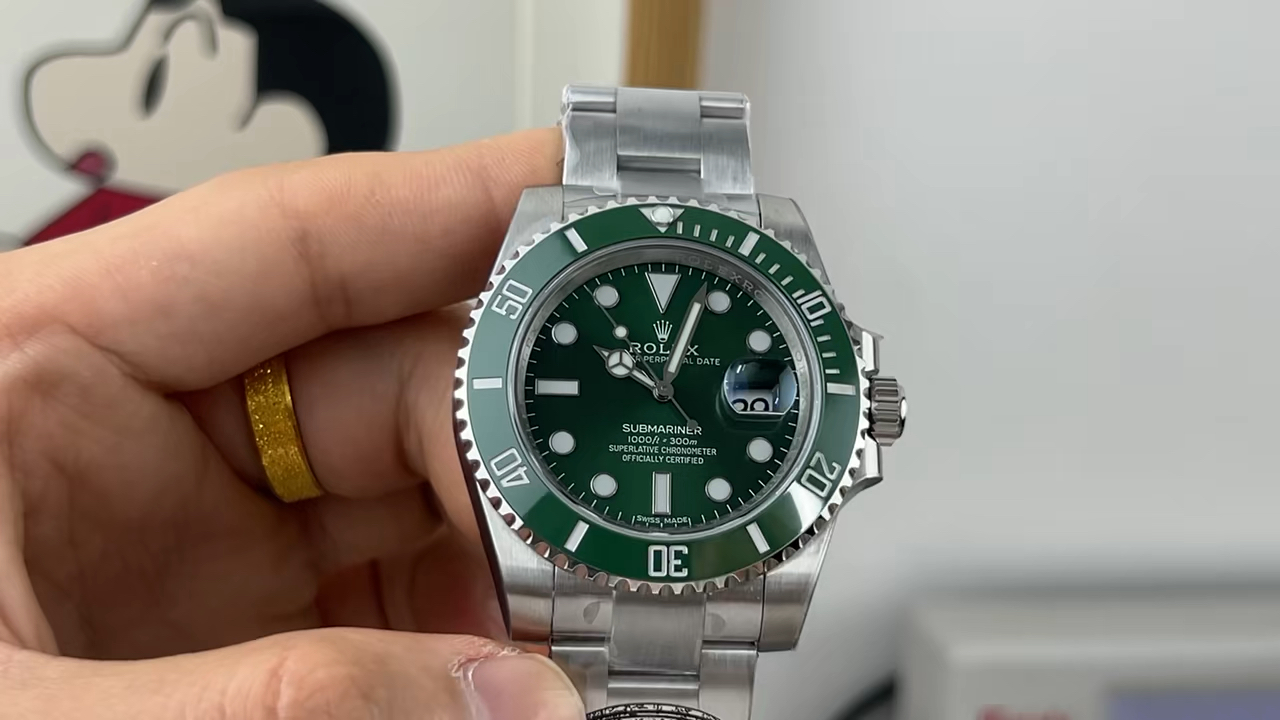 劳力士绿水鬼机械腕表