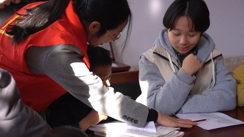 为关心关爱留守儿童,助力乡村振兴,我校公益支教大学生志愿服务队走进