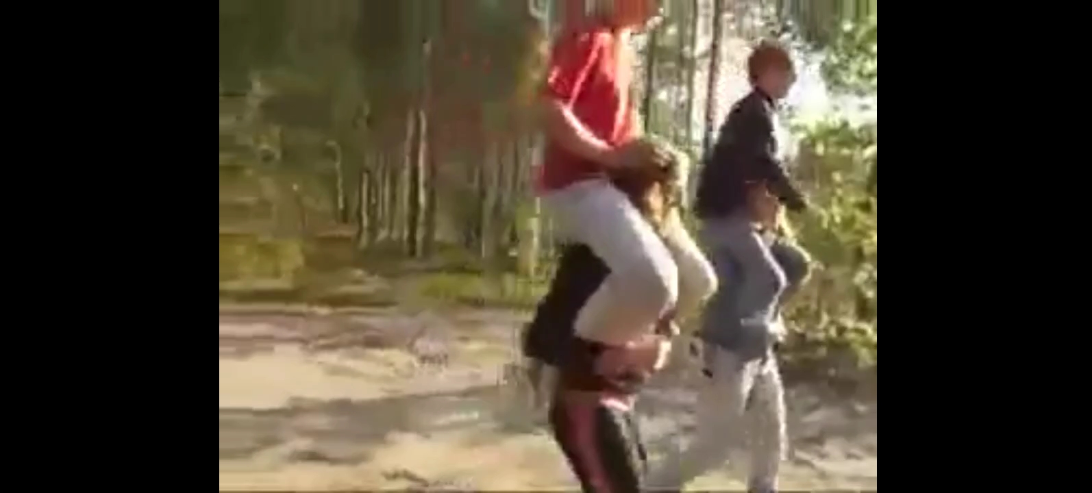 歪果仁的骑脖子小游戏