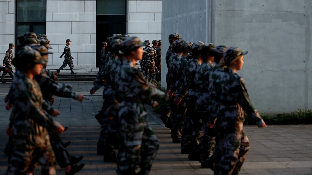 浙江科技学院21级军训齐步换正步
