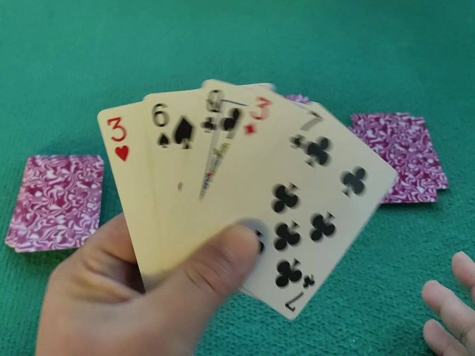 【绝密技巧大揭秘】斗牛扑克牛牛洗牌发牌手法教学玩家必备的洗牌绝技