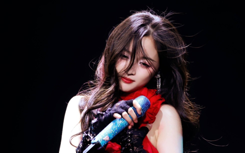 【吴宣仪】北京演唱会 | 红衣舞台直拍