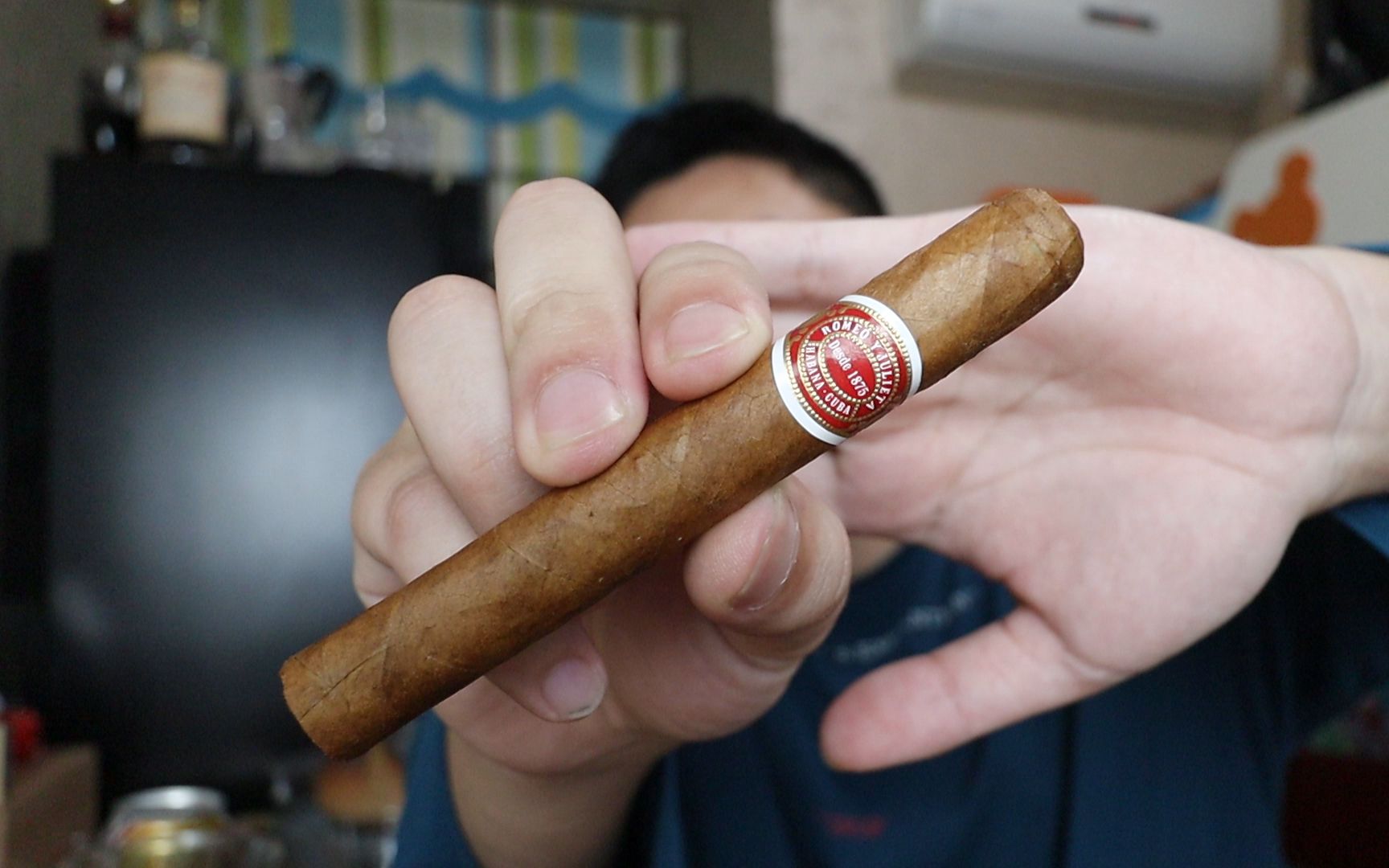 雪茄百草记之罗密欧与朱丽叶特级伦敦romeoyjulietaregaliasdelondres