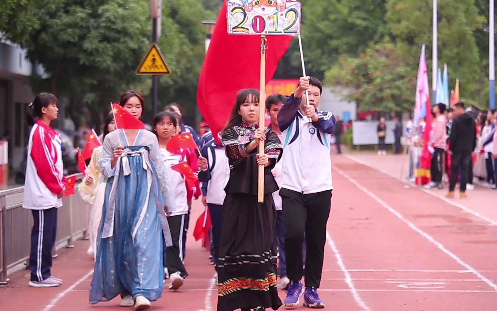 [图]2021年隆林中学校运会