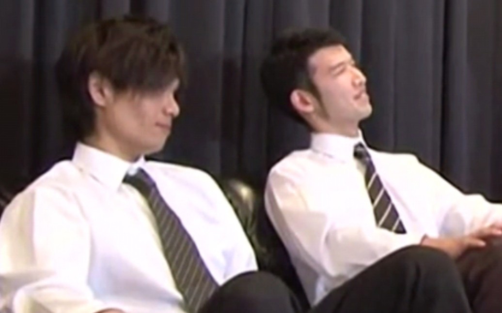 德川我修院先生做瑜伽