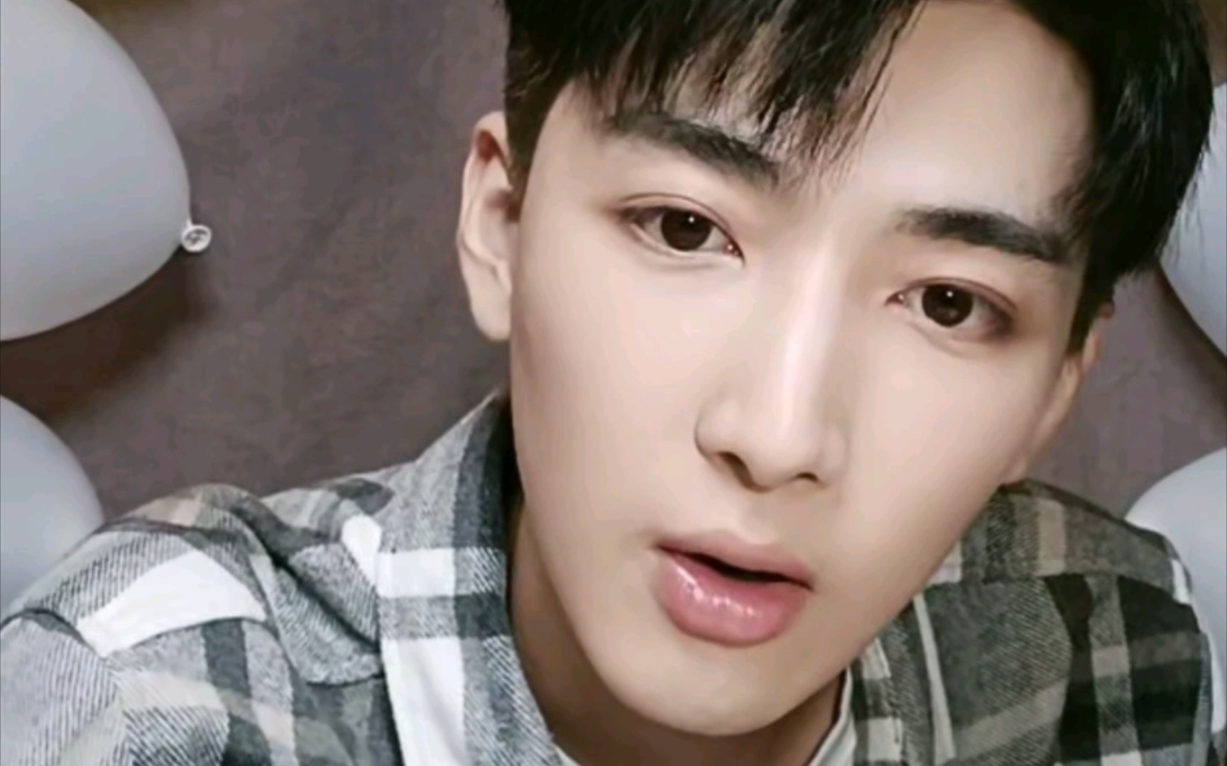 刘昱晗20220617生日直播无弹幕有字幕版