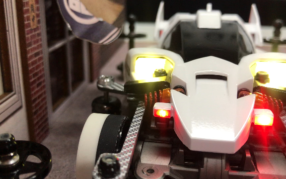 四驱车装灯:6灯