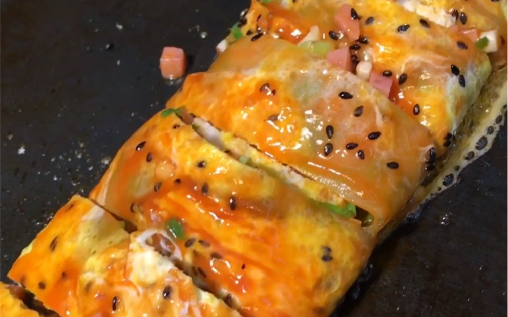 烤凉皮的教程出来了,你想吃吗