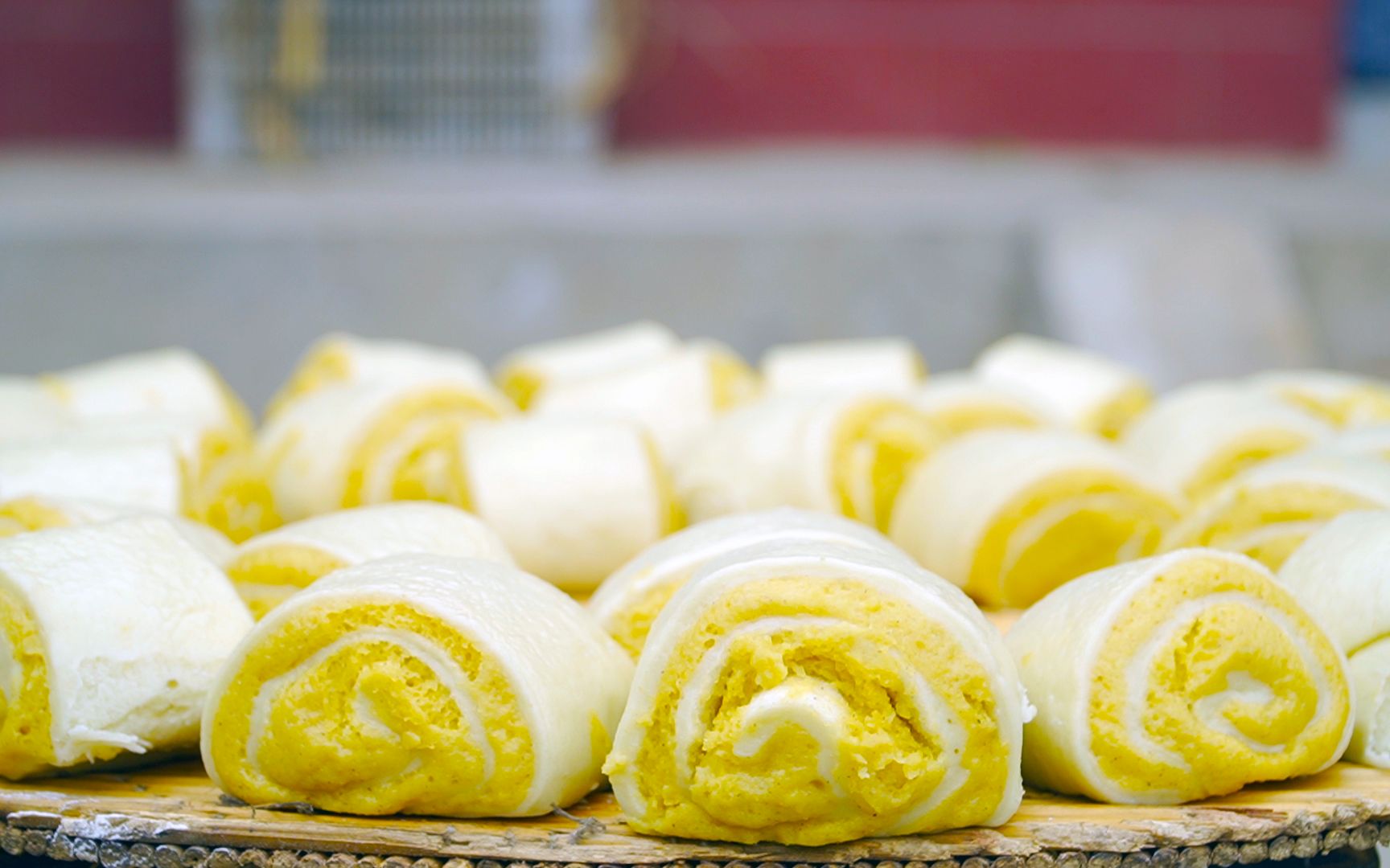 白馒头吃腻了?试试河北特色面食"银裹金",松软香甜,越嚼越香