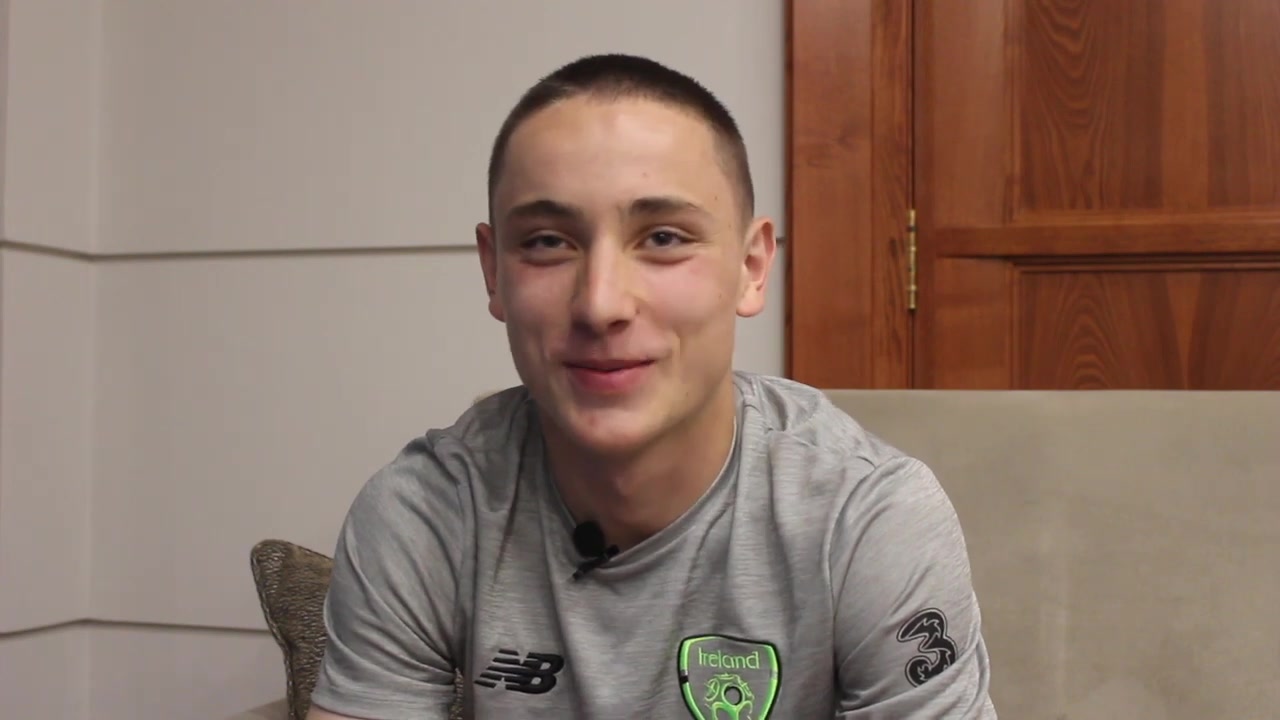 【霍奇】u19国家队首秀后个人专访(英语)